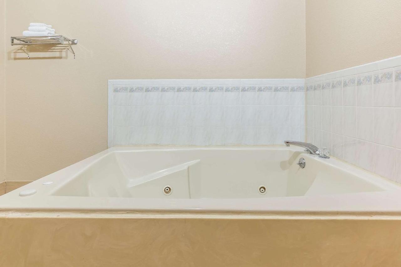 Quality Inn Mount Vernon, Il Εξωτερικό φωτογραφία